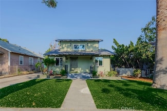266 N 10th Ave, Upland, CA 91786