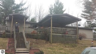 664 Klein Rd, Sterling, MI 48659