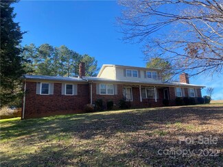 408 Hackberry Dr, Gaffney, SC 29340