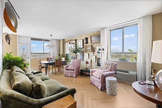 100 Manhattan Ave Unit 1517, Union City, NJ 07087