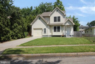 211 Jefferson Ave, Magnolia, NJ 08049