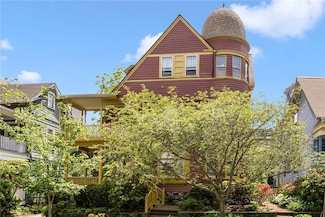 17 Creighton St, Providence, RI 02906