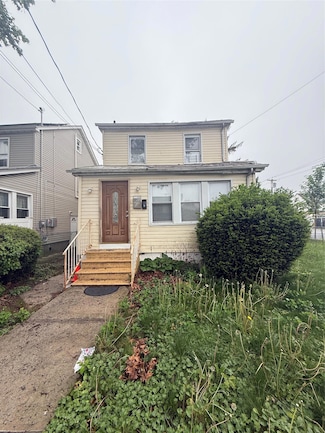 114-02 208th St, Cambria Heights, NY 11411