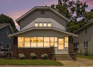 741 Crescent St NE, Grand Rapids, MI 49503