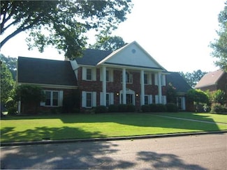 1030 Rolling Oaks Ln, Collierville, TN 38017