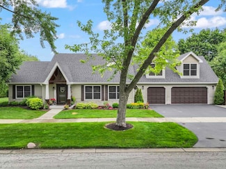 428 W Kenilworth Ave, Palatine, IL 60067
