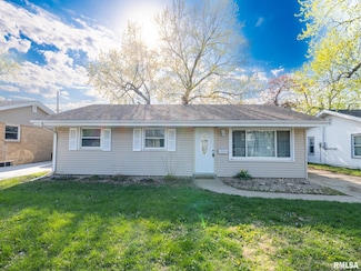 417 Fairlane St, Pekin, IL 61554