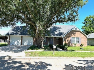 51 Country Club Dr, La Place, LA 70068