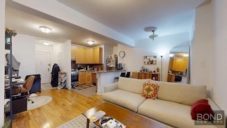 163 W 17th St Unit 2-B, New York, NY 10011