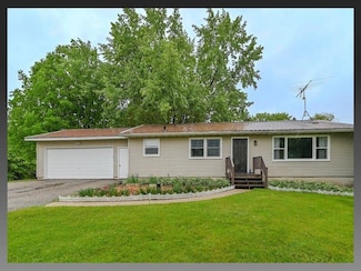 4901 Creek Haven Rd, Cottage Grove, WI 53527