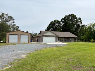 534 Rayburn Rd, Hornbeck, LA 71439