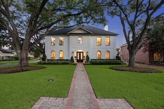 5001 Wedgewood Dr, Bellaire, TX 77401