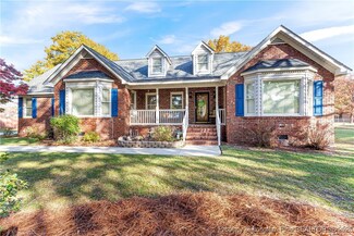 5428 Kentucky Ln, Hope Mills, NC 28348
