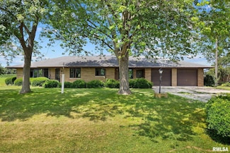 16513 W Garrett Rd, Glasford, IL 61533