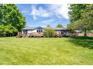 844 N 6th St, Athena, OR 97813