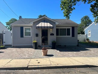 207 7th St, Keyport, NJ 07735