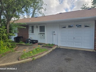 833B Inverness Ct, Lakewood, NJ 08701