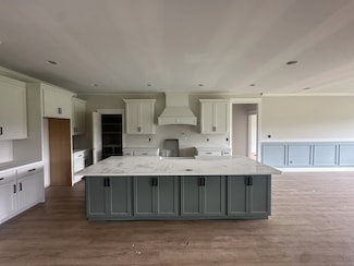 230 Hall Ct, Adams, TN 37010
