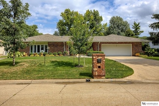 1937 S 111th St, Omaha, NE 68144