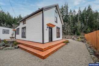 88388 Pederson Dr, Bandon, OR 97411