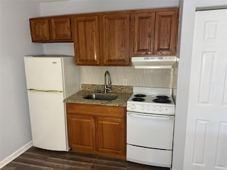 1219 2nd Ave Unit 103, New Hyde Park, NY 11040