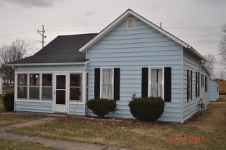 309 N Tucker St, Mentone, IN 46539