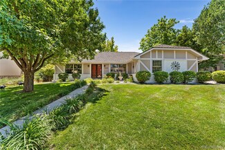 5050 W Maplewood Place, Littleton, CO 80123