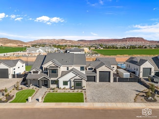 2853 Leaf Ln, Washington, UT 84780