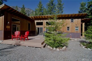 18 Memory Ln, Winthrop, WA 98862