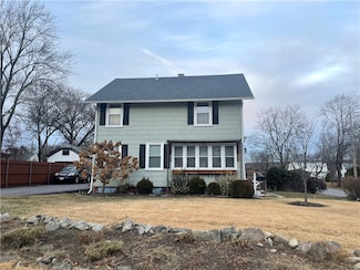 2 Brook St, Smithfield, RI 02917