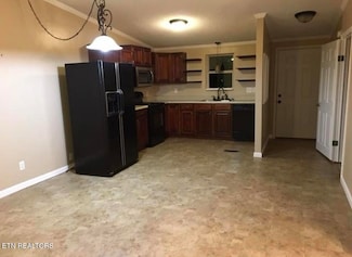 836 & 840 Zumstein Dr, Rockwood, TN 37854