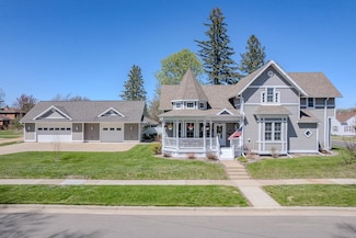 1410 E 2nd St, Merrill, WI 54452