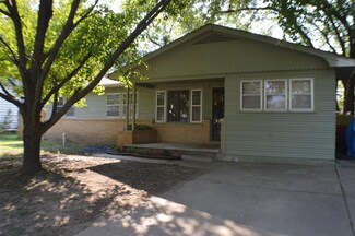 131 Cedar St, Mulvane, KS 67110