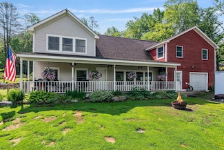 532 Randolph Rd, Stowe, VT 05672