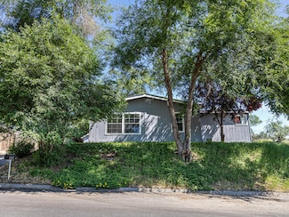 335 Hawthorne St, Klamath Falls, OR 97601