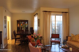 5155 Wayneland Dr Unit D1, Jackson, MS 39211