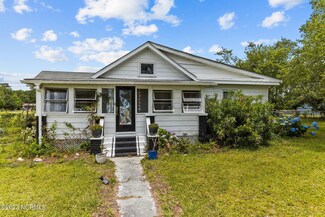 476 Broad Creek Loop Rd, Newport, NC 28570