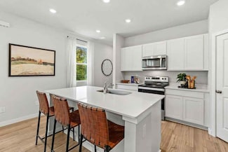 Crescent, Jacksonville, FL 32210