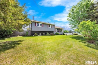 2569 U S 150, Rio, IL 61472