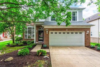 8579 Pine Creek Ln Unit 2, Northfield, OH 44067