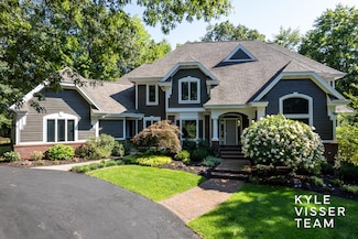 1944 Emerald Glen Ct NE Unit 8, Ada, MI 49301