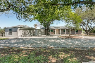 426 E Hathaway Dr, San Antonio, TX 78209