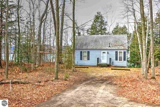 5550 S Lime Lake Rd, Cedar, MI 49621