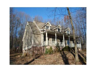 103 Timberlee Dr, Evans City, PA 16033