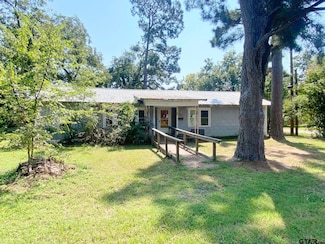 219 S Centre St, de Kalb, TX 75559