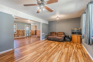 1206 John Reagan St, Benbrook, TX 76126