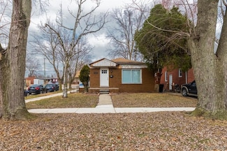 22442 W Chicago, Redford, MI 48239