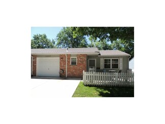 11317 W 77th Place, Overland Park, KS 66214