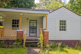 116 Mcarthur Dr, Anniston, AL 36201