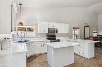 758 S Lagoon Dr, Gilbert, AZ 85233